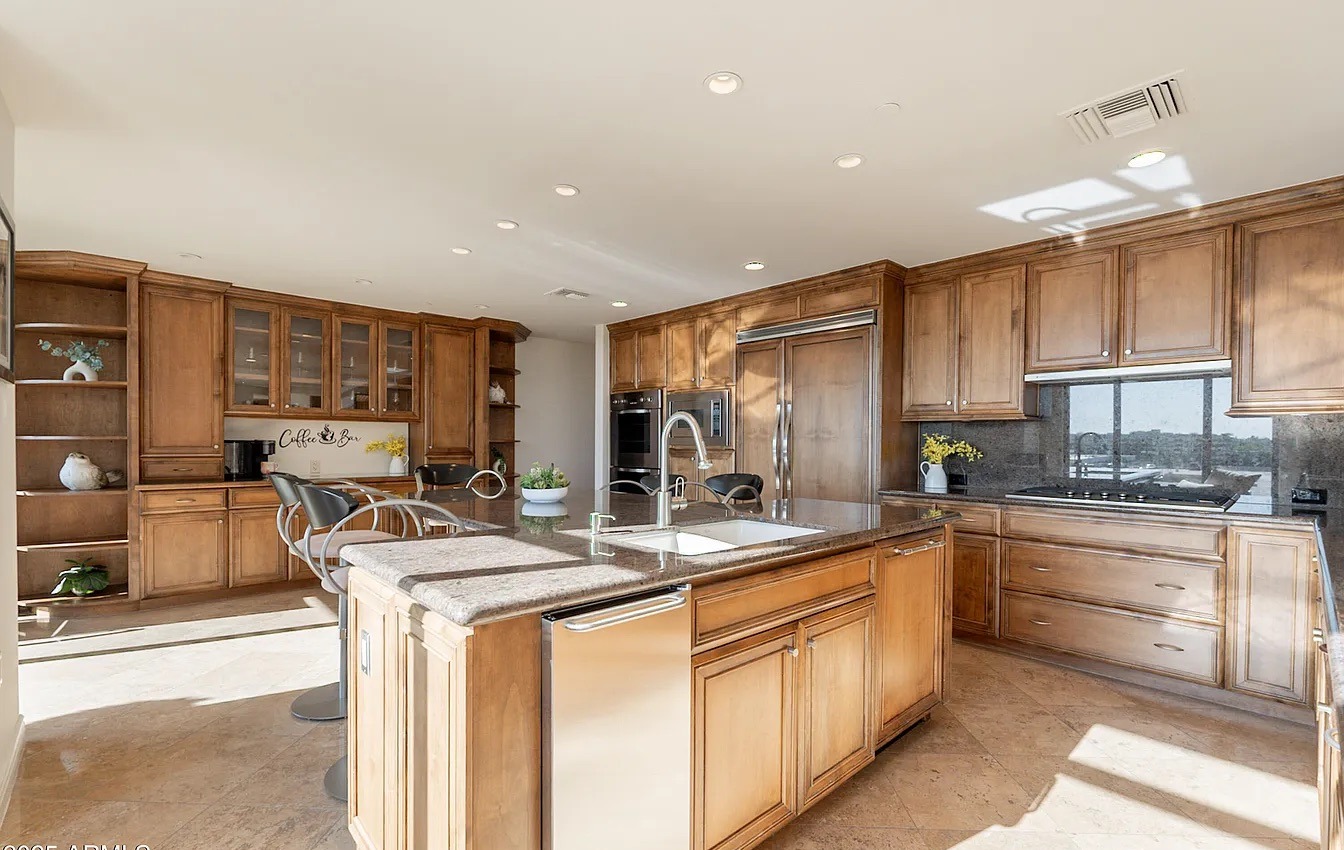 Kitchen before renovation